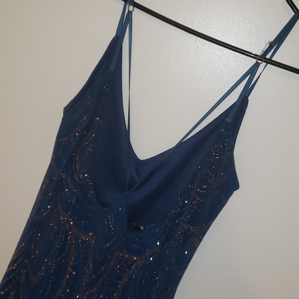 Formal Dress - Picture 4 of 4